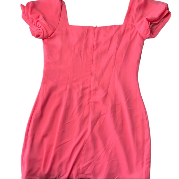More to come size large REVOLVE Bright Pink Mini Dress Barbie square short sleev - Picture 3 of 11